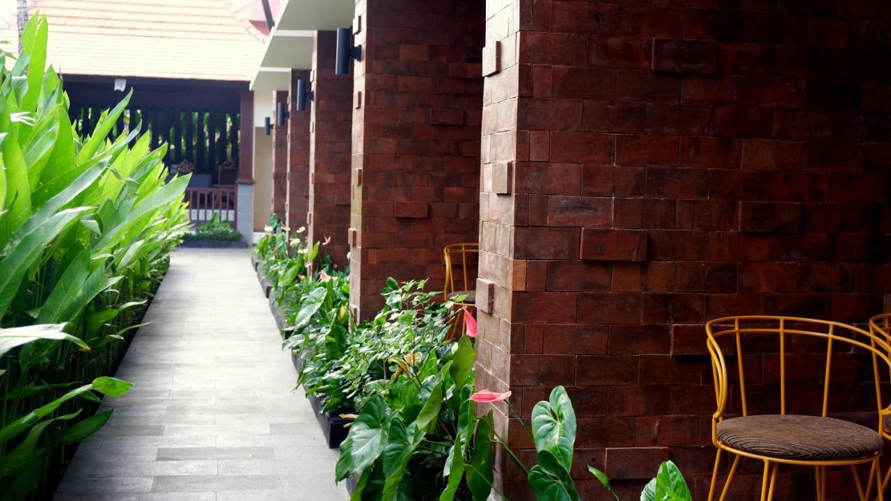 Arena Living Hotel Sanur Екстериор снимка